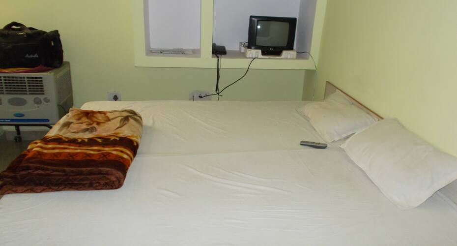 Hotel Shivoy Vishesh, Kushinagar 2